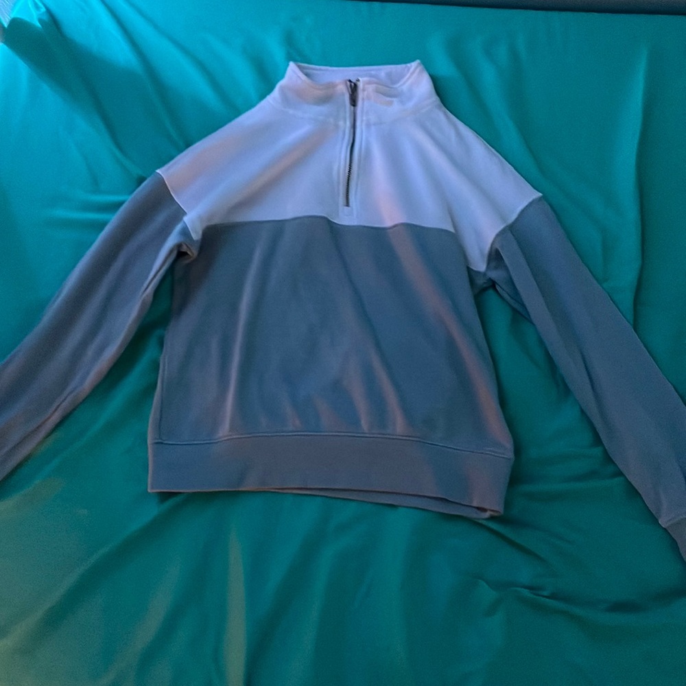 GREEN & WHITE SWEATER